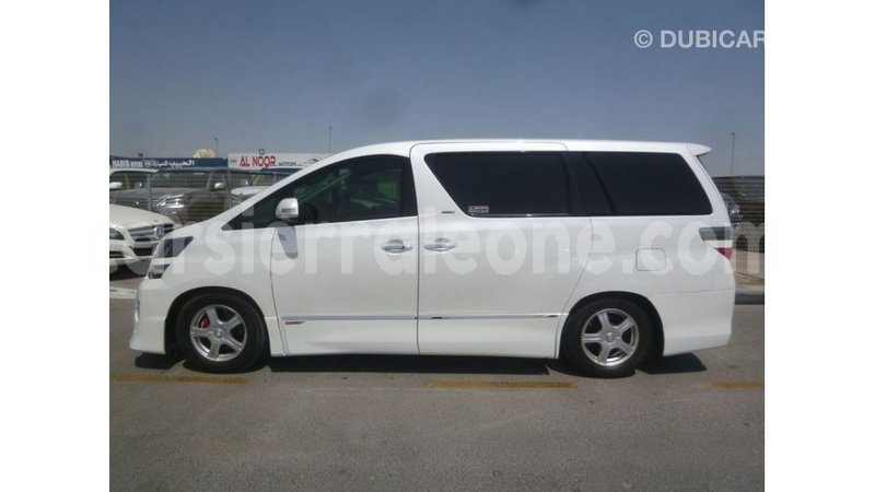 Big with watermark toyota vellfire kailahun import dubai 5686