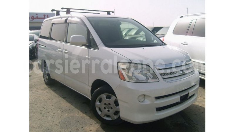 Big with watermark toyota noah kailahun import dubai 5688