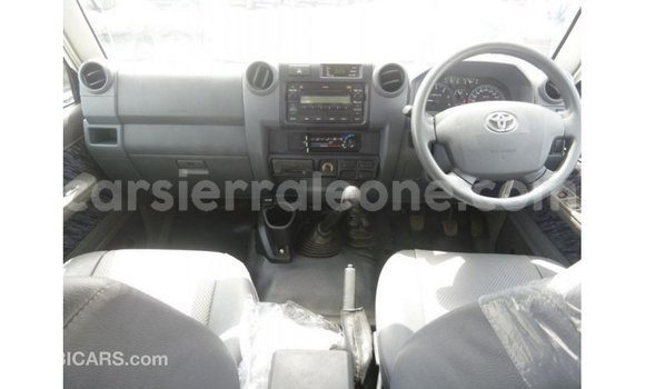 Buy Import Toyota Land Cruiser White Car in Import - Dubai in Kailahun Buy Import Toyota Land Cruiser White Car in Import - Dubai in Kailahun