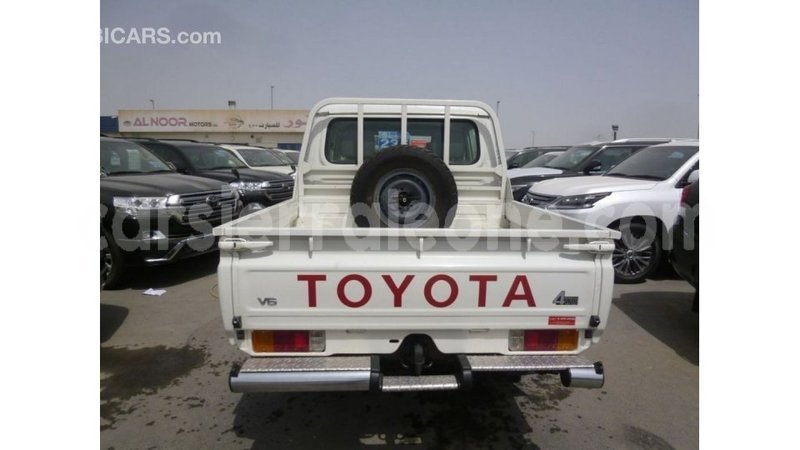 Big with watermark toyota land cruiser kailahun import dubai 5711