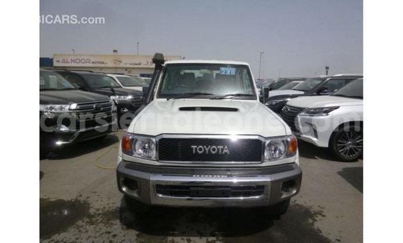 Buy Import Toyota Land Cruiser White Car in Import - Dubai in Kailahun Buy Import Toyota Land Cruiser White Car in Import - Dubai in Kailahun