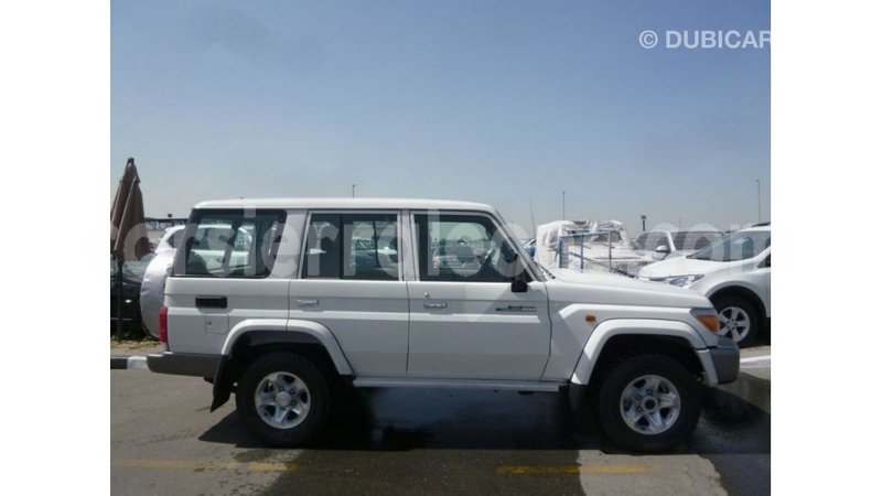 Big with watermark toyota land cruiser kailahun import dubai 5713