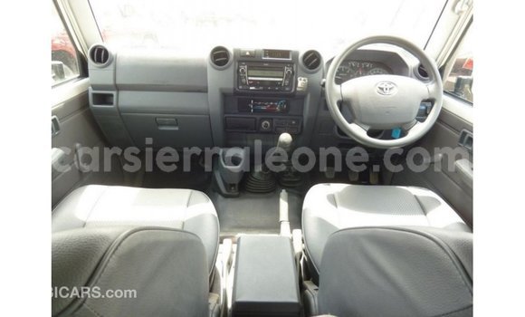 Buy Import Toyota Land Cruiser White Car in Import - Dubai in Kailahun Buy Import Toyota Land Cruiser White Car in Import - Dubai in Kailahun