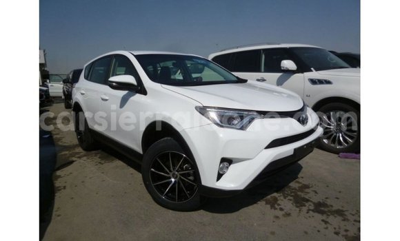 Buy Import Toyota 4Runner White Car in Import - Dubai in Kailahun Buy Import Toyota 4Runner White Car in Import - Dubai in Kailahun
