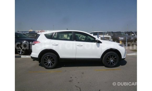 Buy Import Toyota 4Runner White Car in Import - Dubai in Kailahun Buy Import Toyota 4Runner White Car in Import - Dubai in Kailahun