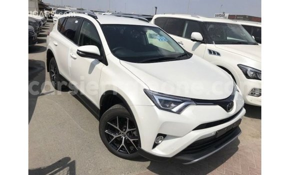 Buy Import Toyota 4Runner White Car in Import - Dubai in Kailahun Buy Import Toyota 4Runner White Car in Import - Dubai in Kailahun