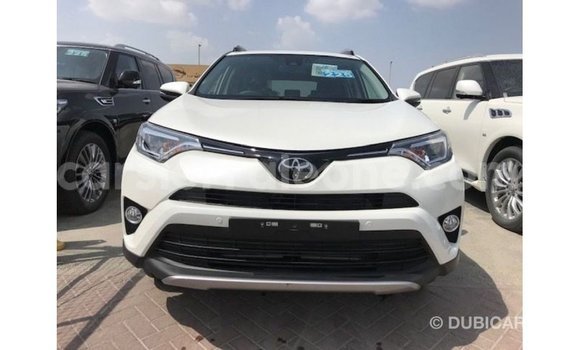 Buy Import Toyota 4Runner White Car in Import - Dubai in Kailahun Buy Import Toyota 4Runner White Car in Import - Dubai in Kailahun