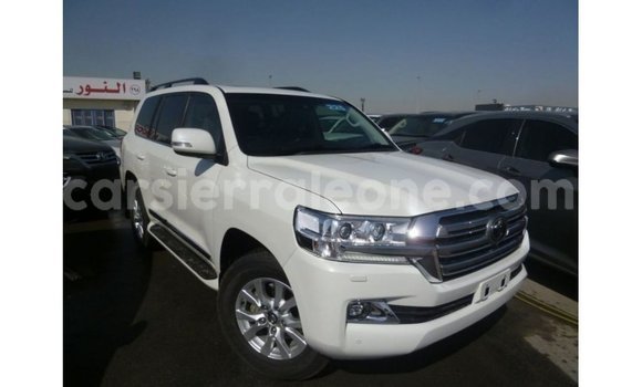 Buy Import Toyota Land Cruiser White Car in Import - Dubai in Kailahun Buy Import Toyota Land Cruiser White Car in Import - Dubai in Kailahun