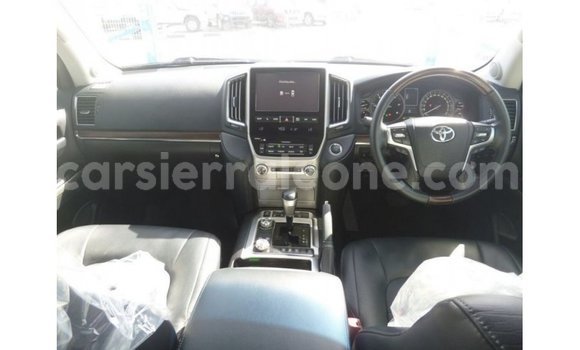 Buy Import Toyota Land Cruiser White Car in Import - Dubai in Kailahun Buy Import Toyota Land Cruiser White Car in Import - Dubai in Kailahun