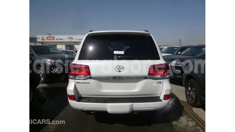 Big with watermark toyota land cruiser kailahun import dubai 5734