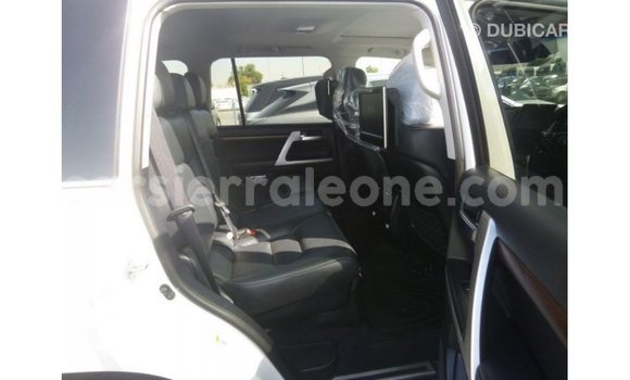 Buy Import Toyota Land Cruiser White Car in Import - Dubai in Kailahun Buy Import Toyota Land Cruiser White Car in Import - Dubai in Kailahun