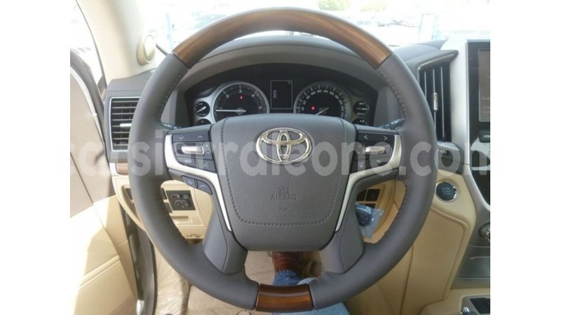 Big with watermark toyota land cruiser kailahun import dubai 5736