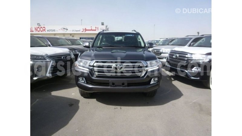 Big with watermark toyota land cruiser kailahun import dubai 5737