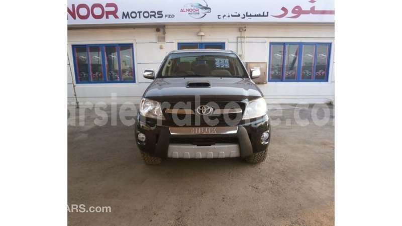 Big with watermark toyota hilux kailahun import dubai 5740