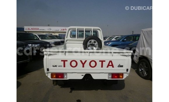 Buy Import Toyota Land Cruiser White Car in Import - Dubai in Kailahun Buy Import Toyota Land Cruiser White Car in Import - Dubai in Kailahun
