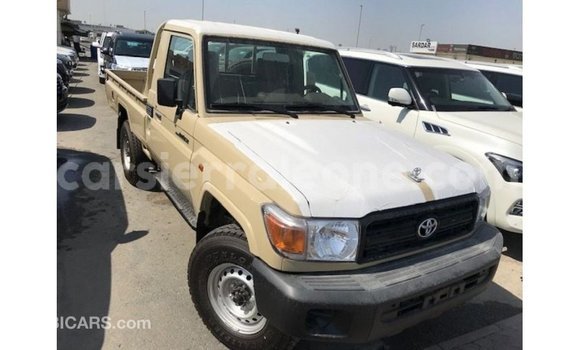 Buy Import Toyota Land Cruiser Beige Car in Import - Dubai in Kailahun Buy Import Toyota Land Cruiser Beige Car in Import - Dubai in Kailahun