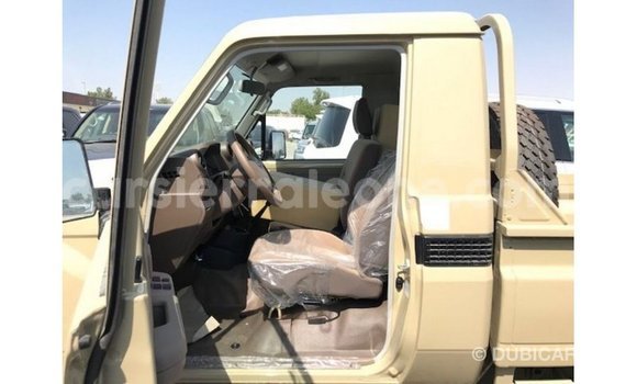 Buy Import Toyota Land Cruiser Beige Car in Import - Dubai in Kailahun Buy Import Toyota Land Cruiser Beige Car in Import - Dubai in Kailahun