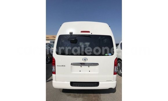 Buy Import Toyota Hiace White Car in Import - Dubai in Kailahun Buy Import Toyota Hiace White Car in Import - Dubai in Kailahun