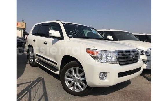 Buy Import Toyota Land Cruiser White Car in Import - Dubai in Kailahun Buy Import Toyota Land Cruiser White Car in Import - Dubai in Kailahun