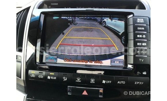 Buy Import Toyota Land Cruiser White Car in Import - Dubai in Kailahun Buy Import Toyota Land Cruiser White Car in Import - Dubai in Kailahun
