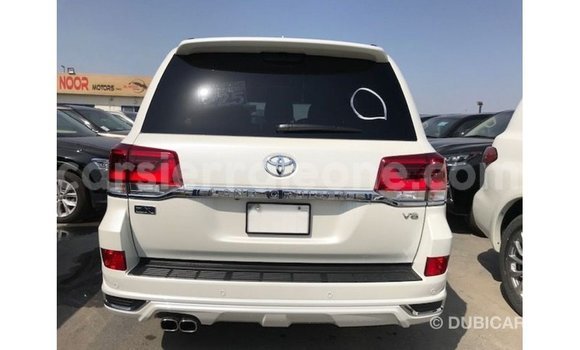 Buy Import Toyota Land Cruiser White Car in Import - Dubai in Kailahun Buy Import Toyota Land Cruiser White Car in Import - Dubai in Kailahun