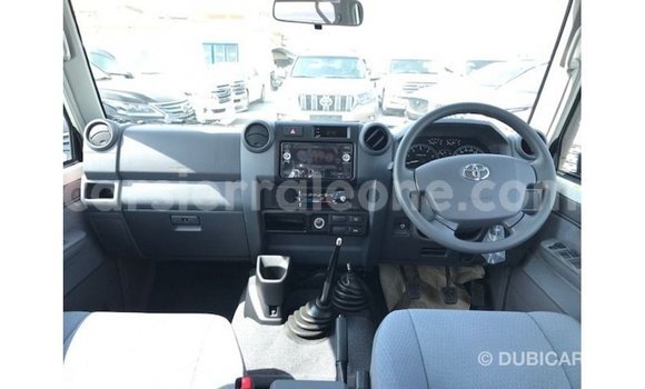 Buy Import Toyota Land Cruiser White Car in Import - Dubai in Kailahun Buy Import Toyota Land Cruiser White Car in Import - Dubai in Kailahun
