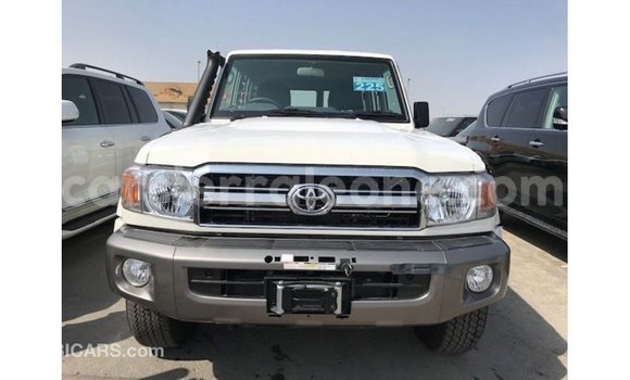 Buy Import Toyota Land Cruiser White Car in Import - Dubai in Kailahun Buy Import Toyota Land Cruiser White Car in Import - Dubai in Kailahun