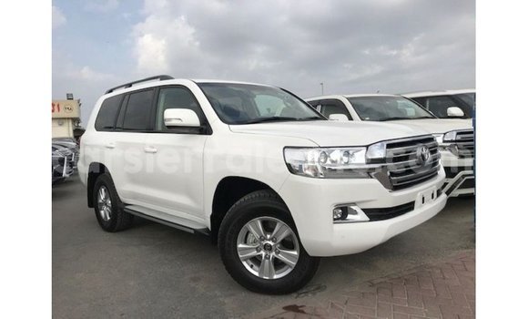 Buy Import Toyota Land Cruiser White Car in Import - Dubai in Kailahun Buy Import Toyota Land Cruiser White Car in Import - Dubai in Kailahun
