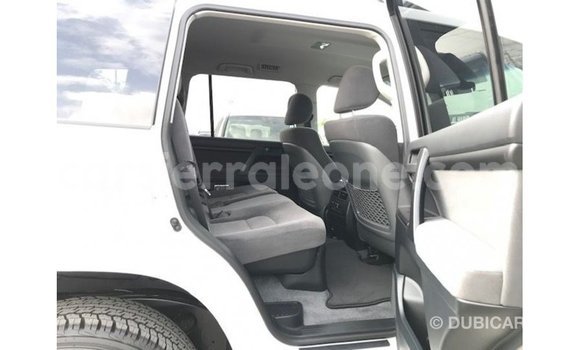 Buy Import Toyota Land Cruiser White Car in Import - Dubai in Kailahun Buy Import Toyota Land Cruiser White Car in Import - Dubai in Kailahun