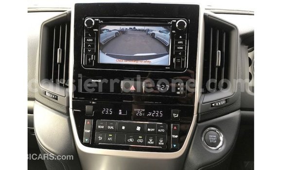 Buy Import Toyota Land Cruiser White Car in Import - Dubai in Kailahun Buy Import Toyota Land Cruiser White Car in Import - Dubai in Kailahun