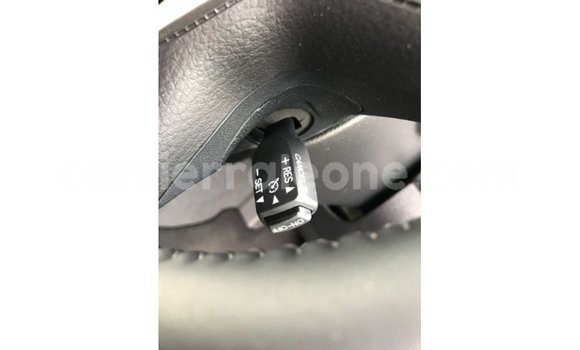 Buy Import Toyota Land Cruiser White Car in Import - Dubai in Kailahun Buy Import Toyota Land Cruiser White Car in Import - Dubai in Kailahun