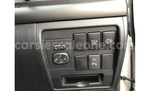 Buy Import Toyota Land Cruiser White Car in Import - Dubai in Kailahun Buy Import Toyota Land Cruiser White Car in Import - Dubai in Kailahun