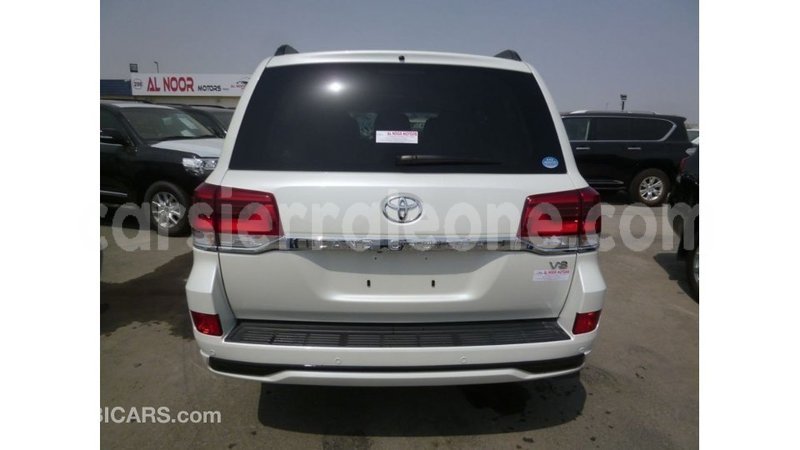 Big with watermark toyota land cruiser kailahun import dubai 5783