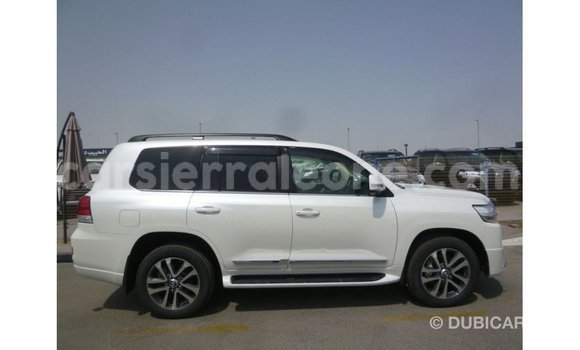 Buy Import Toyota Land Cruiser White Car in Import - Dubai in Kailahun Buy Import Toyota Land Cruiser White Car in Import - Dubai in Kailahun