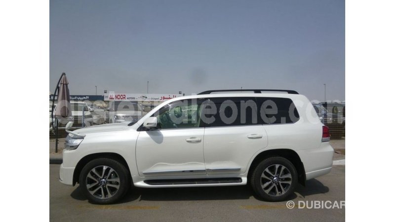 Big with watermark toyota land cruiser kailahun import dubai 5783