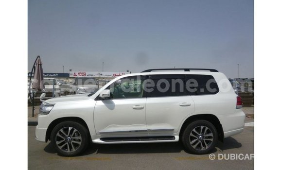 Buy Import Toyota Land Cruiser White Car in Import - Dubai in Kailahun Buy Import Toyota Land Cruiser White Car in Import - Dubai in Kailahun