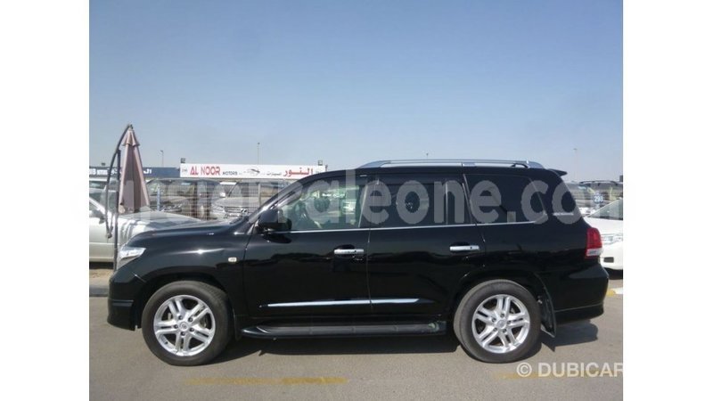 Big with watermark toyota land cruiser kailahun import dubai 5785