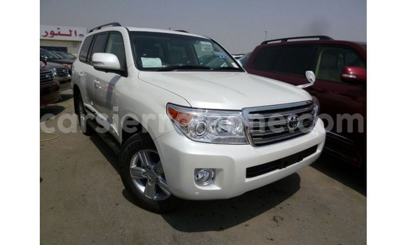 Buy Import Toyota Land Cruiser White Car in Import - Dubai in Kailahun Buy Import Toyota Land Cruiser White Car in Import - Dubai in Kailahun