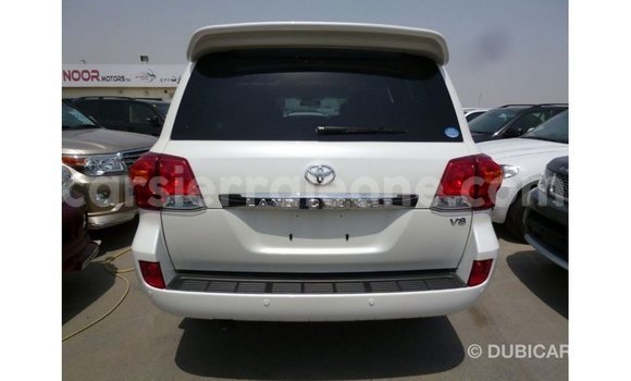 Buy Import Toyota Land Cruiser White Car in Import - Dubai in Kailahun Buy Import Toyota Land Cruiser White Car in Import - Dubai in Kailahun