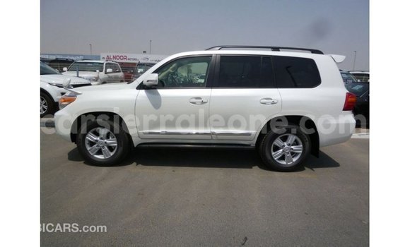 Buy Import Toyota Land Cruiser White Car in Import - Dubai in Kailahun Buy Import Toyota Land Cruiser White Car in Import - Dubai in Kailahun