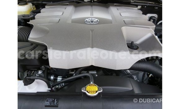 Buy Import Toyota Land Cruiser White Car in Import - Dubai in Kailahun Buy Import Toyota Land Cruiser White Car in Import - Dubai in Kailahun