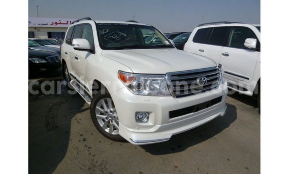 Buy Import Toyota Land Cruiser White Car in Import - Dubai in Kailahun Buy Import Toyota Land Cruiser White Car in Import - Dubai in Kailahun