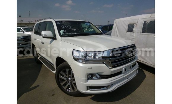 Buy Import Toyota Land Cruiser White Car in Import - Dubai in Kailahun Buy Import Toyota Land Cruiser White Car in Import - Dubai in Kailahun
