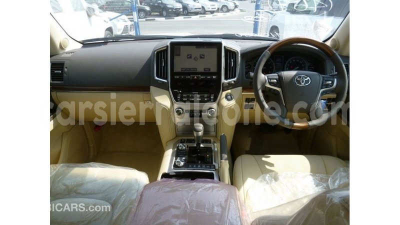 Big with watermark toyota land cruiser kailahun import dubai 5796