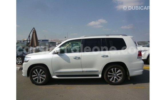 Buy Import Toyota Land Cruiser White Car in Import - Dubai in Kailahun Buy Import Toyota Land Cruiser White Car in Import - Dubai in Kailahun