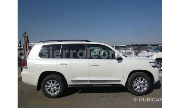 Buy Import Toyota Land Cruiser White Car in Import - Dubai in Kailahun Buy Import Toyota Land Cruiser White Car in Import - Dubai in Kailahun