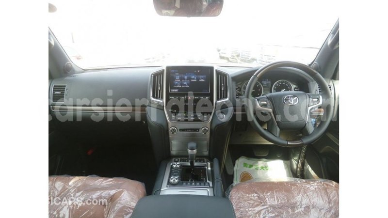 Big with watermark toyota land cruiser kailahun import dubai 5806