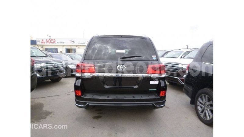 Big with watermark toyota land cruiser kailahun import dubai 5809