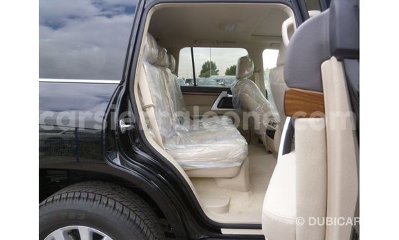 Buy Import Toyota Land Cruiser Black Car in Import - Dubai in Kailahun Buy Import Toyota Land Cruiser Black Car in Import - Dubai in Kailahun
