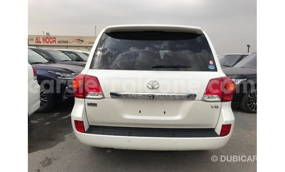 Buy Import Toyota Land Cruiser White Car in Import - Dubai in Kailahun Buy Import Toyota Land Cruiser White Car in Import - Dubai in Kailahun
